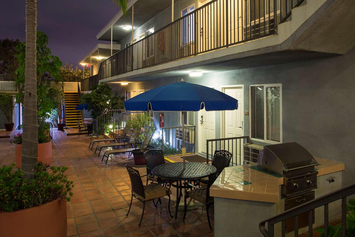 Hotel Surestay By Western 3*