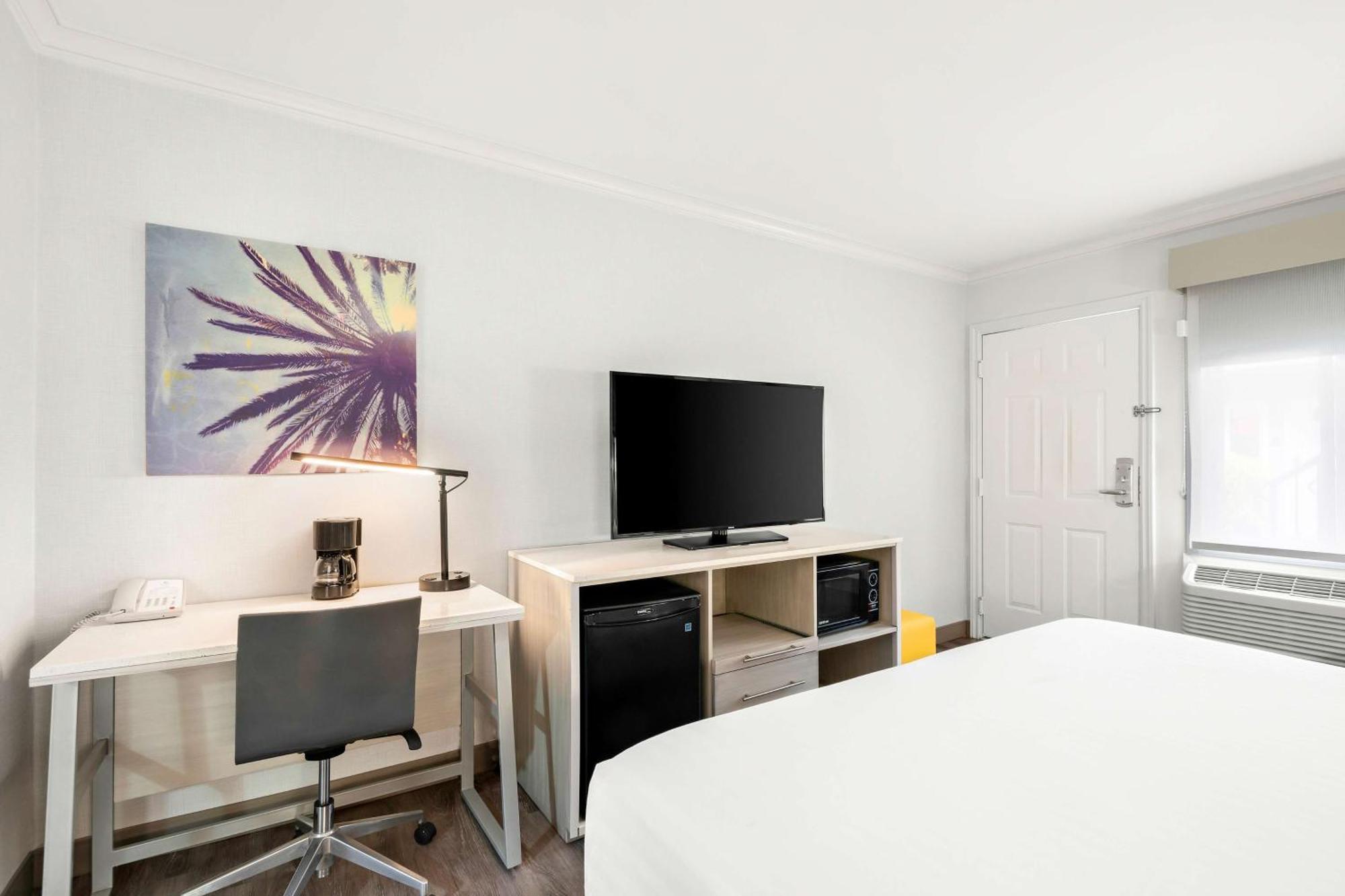 Hotel Surestay By Western 3*