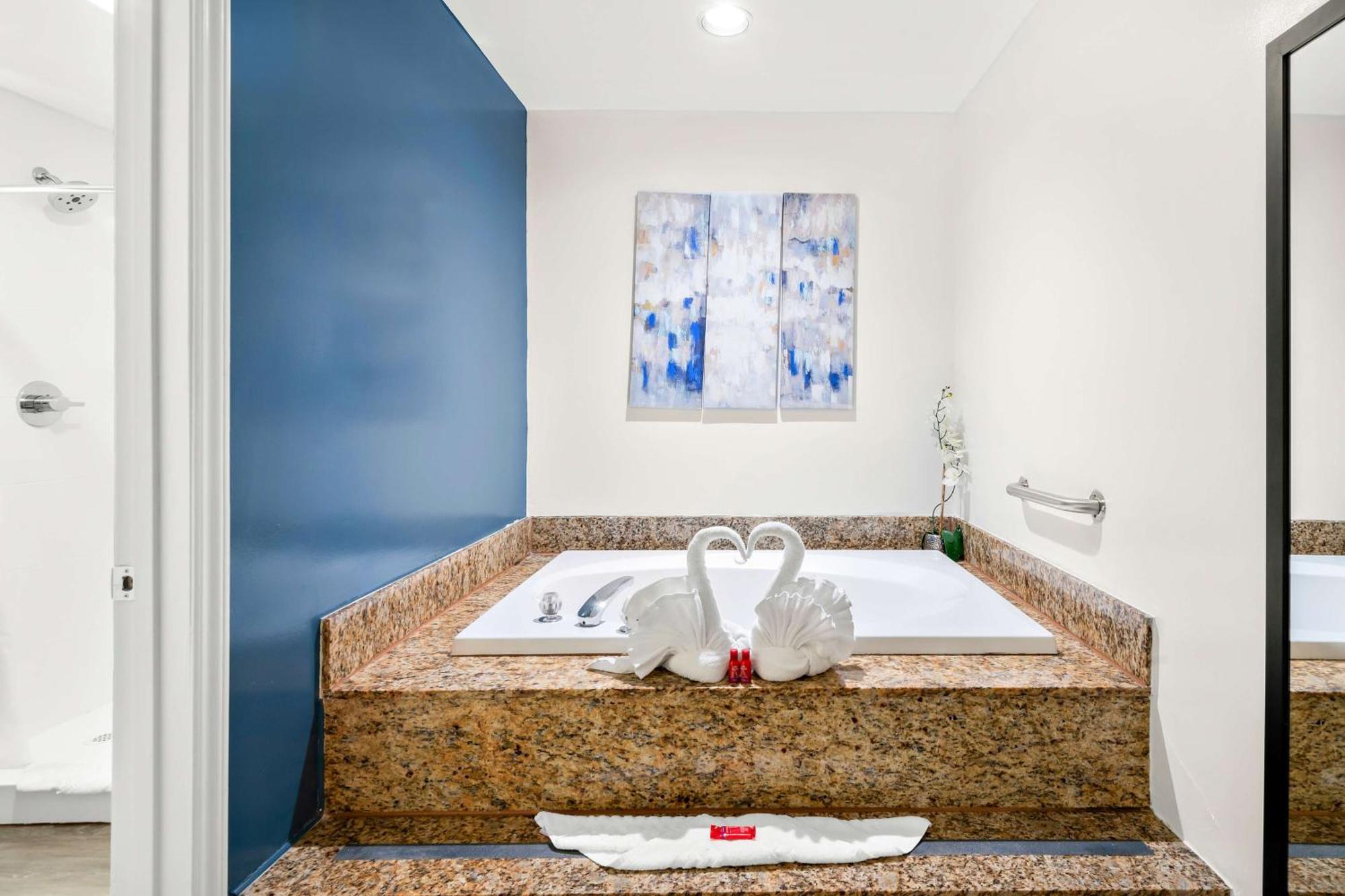 Surestay By Western Santa Monica