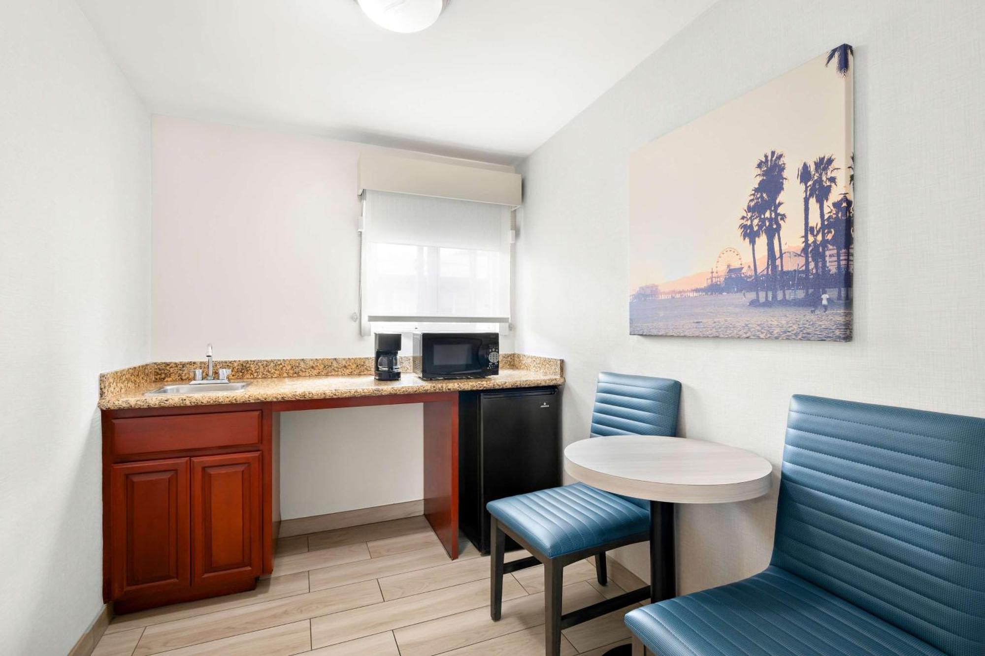 Hotel Surestay By Western