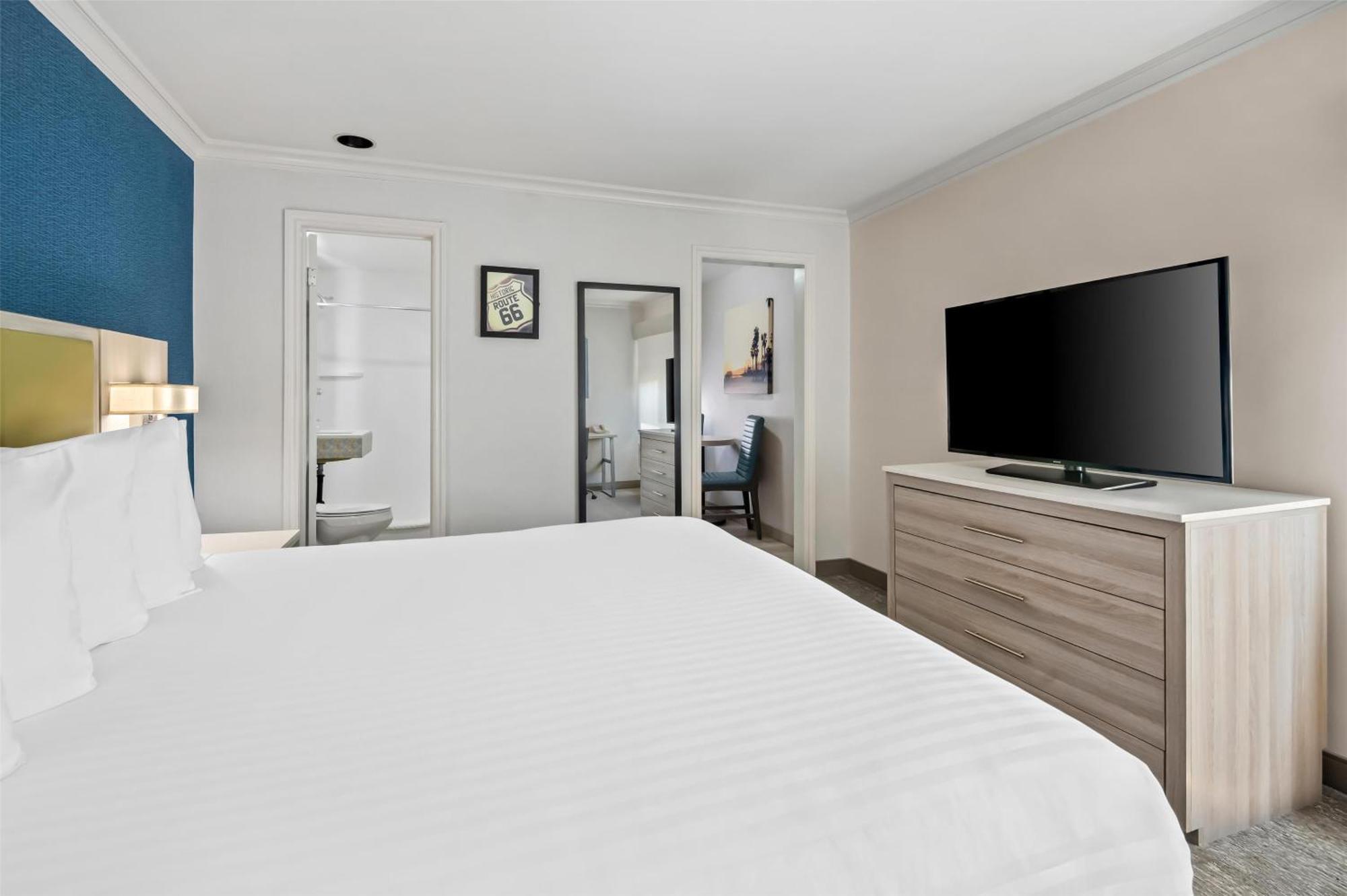 Surestay By Western Hotel 3*
