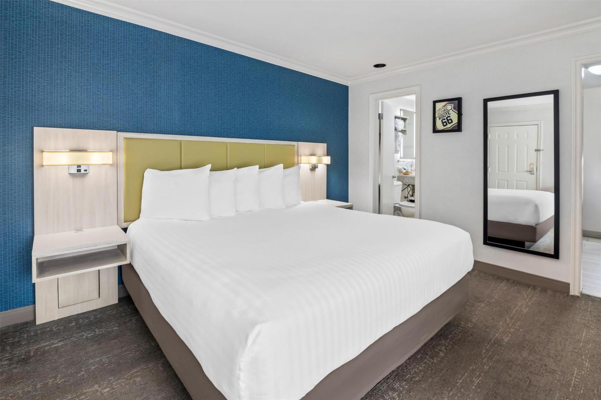 Hotel Surestay By Western 3*