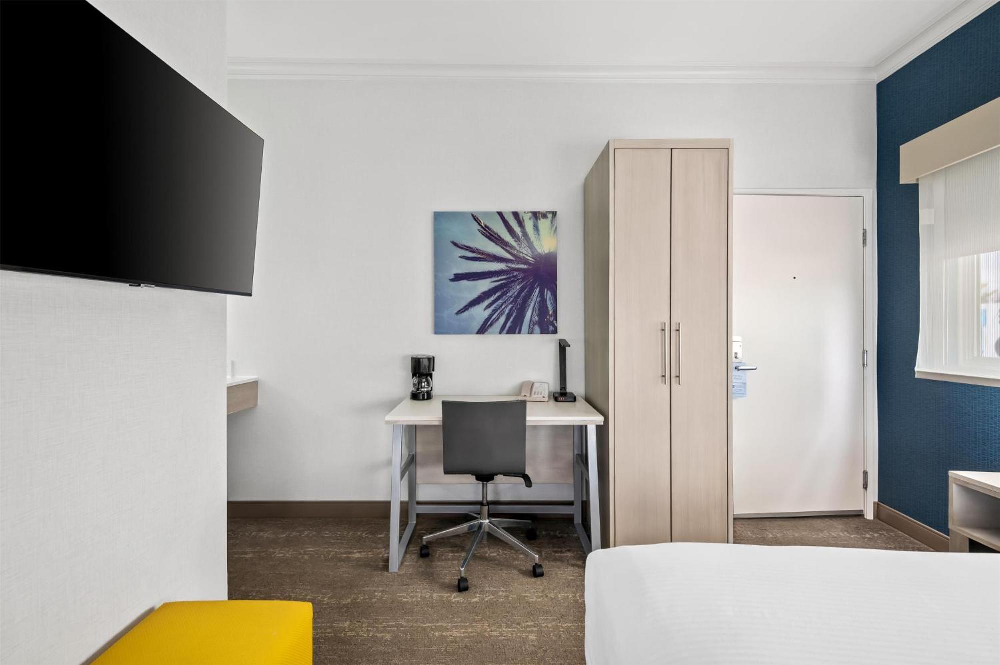 Hotel Surestay By Western 3*