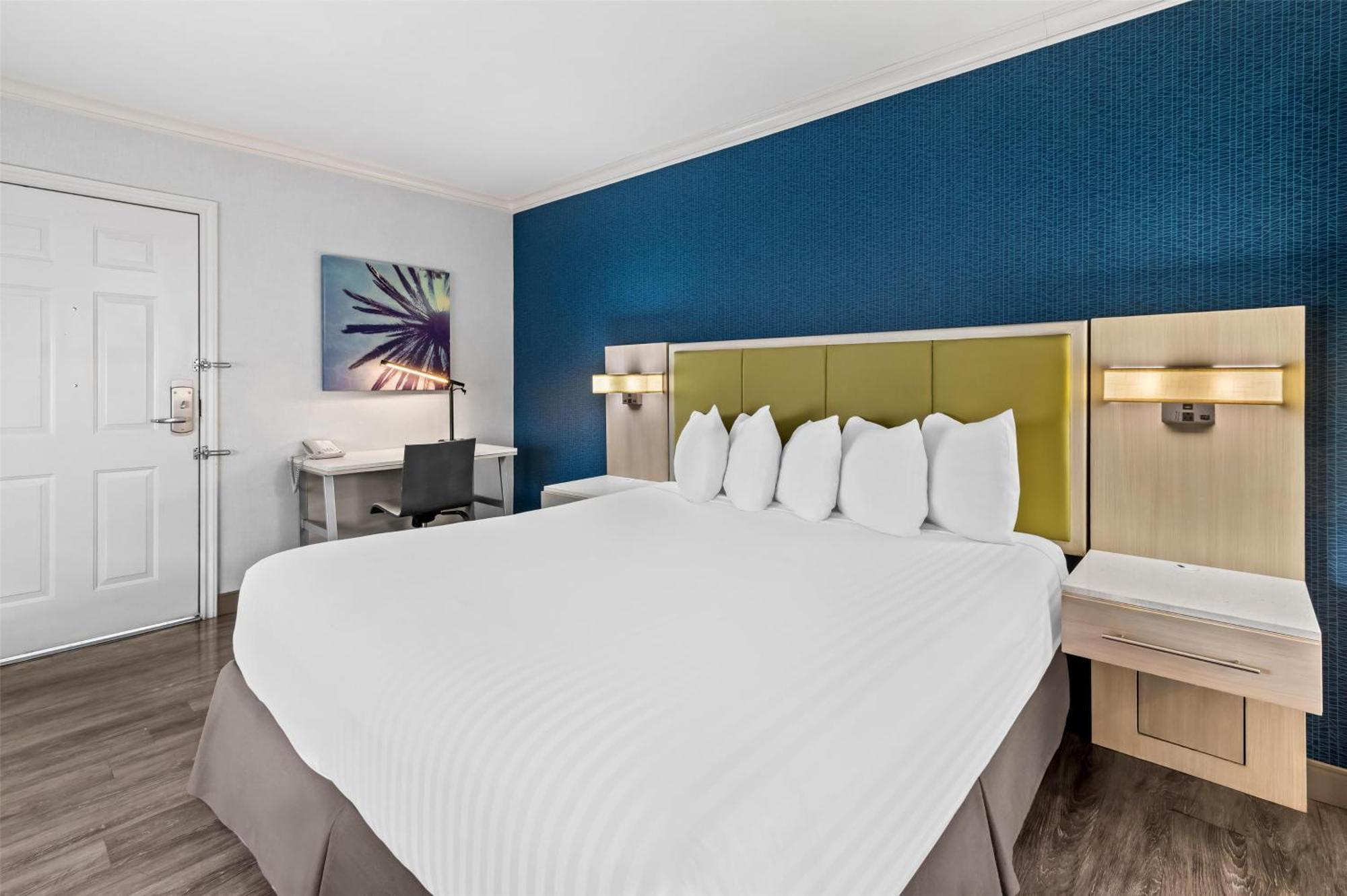 Surestay By Western Hotel