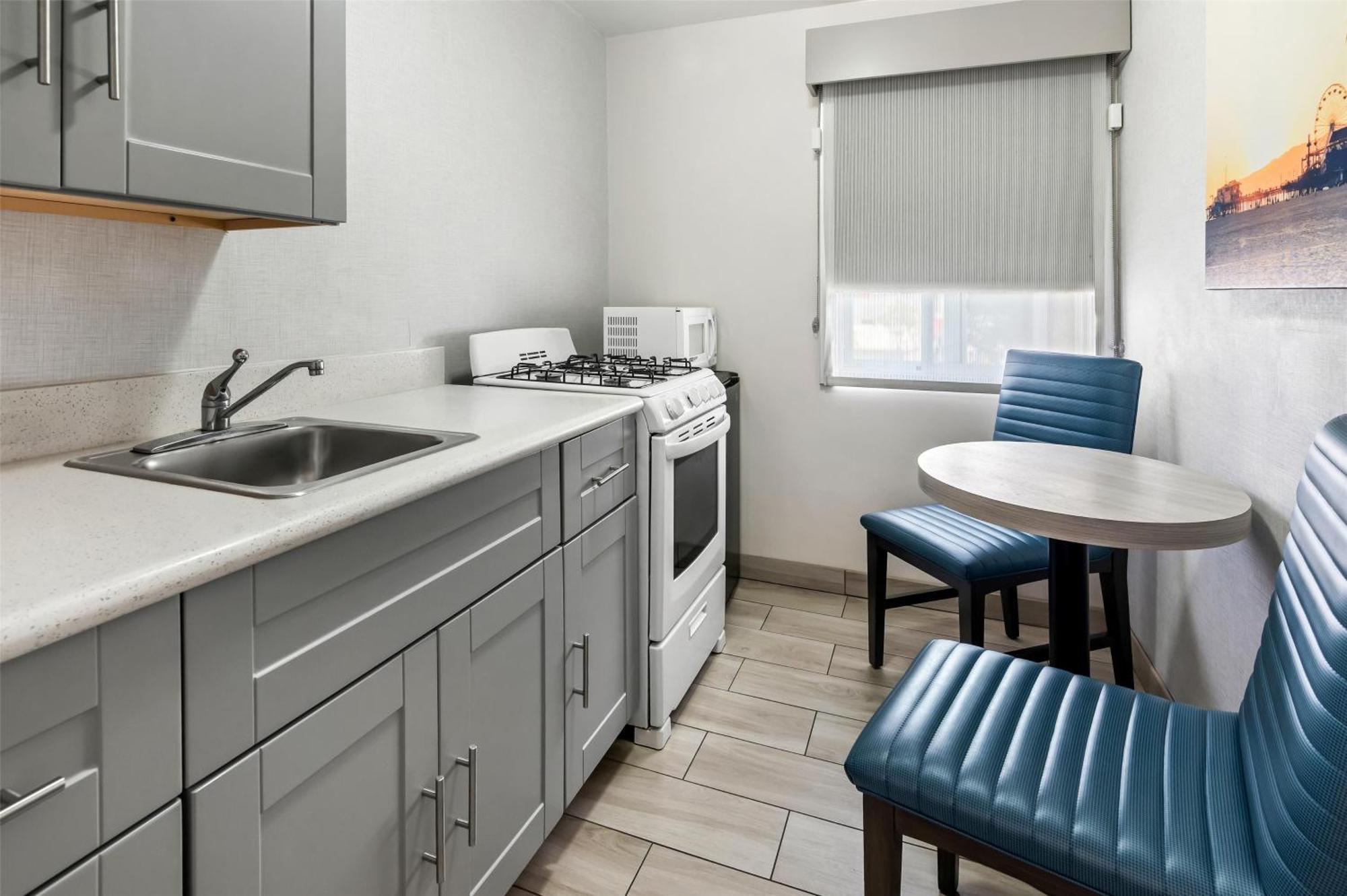 Surestay By Western 3*