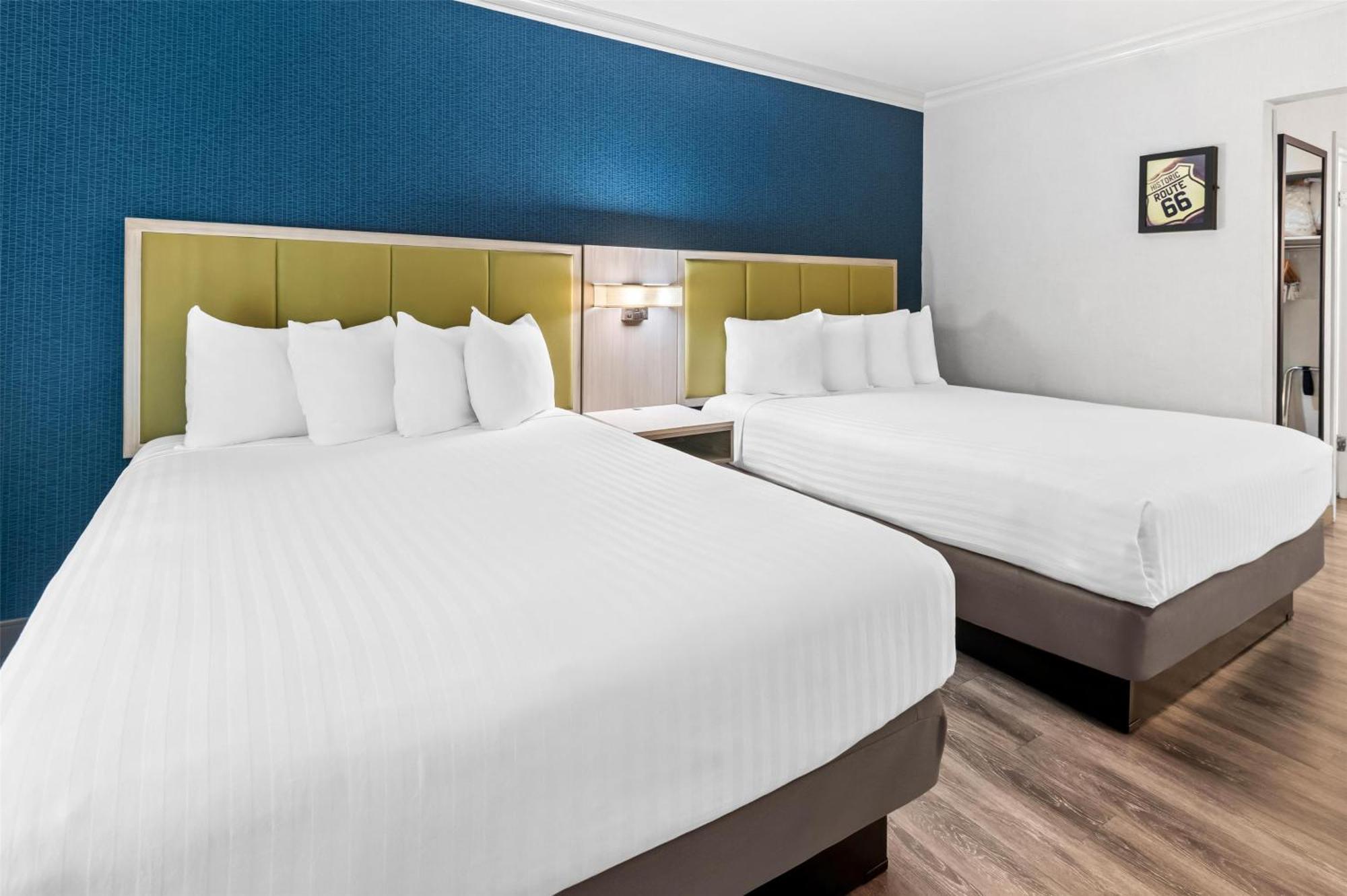 Hotel Surestay By Western 3*